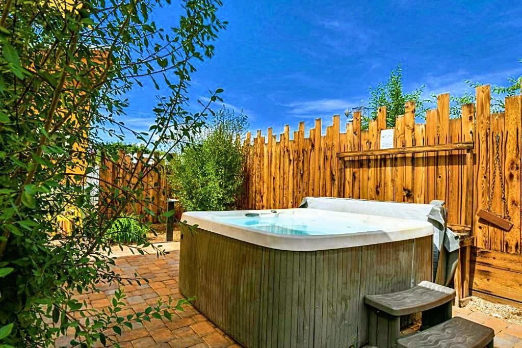 Downtown Kokopelli West 3 - Newly Remodeled Stylish Studio Moab Luaran gambar