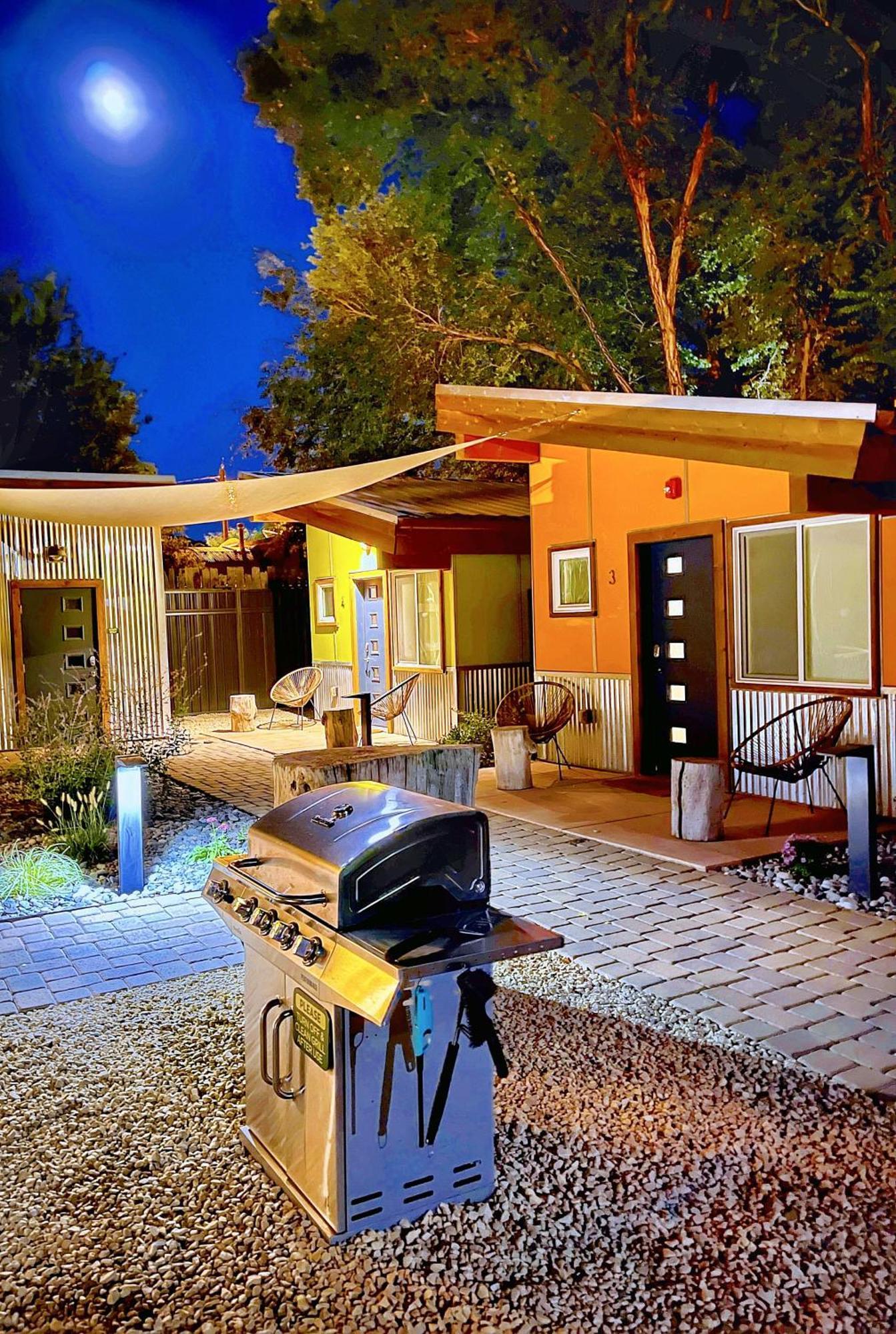 Downtown Kokopelli West 3 - Newly Remodeled Stylish Studio Moab Luaran gambar