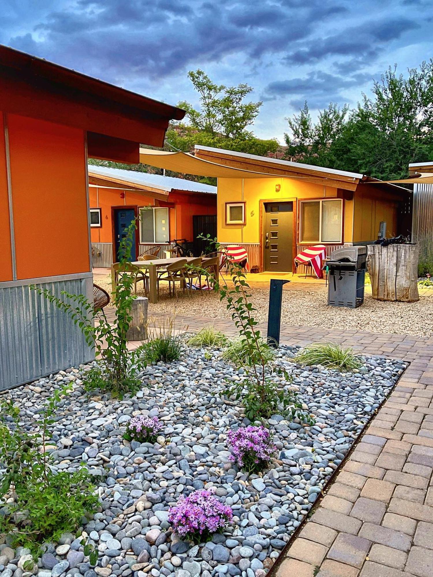 Downtown Kokopelli West 3 - Newly Remodeled Stylish Studio Moab Luaran gambar